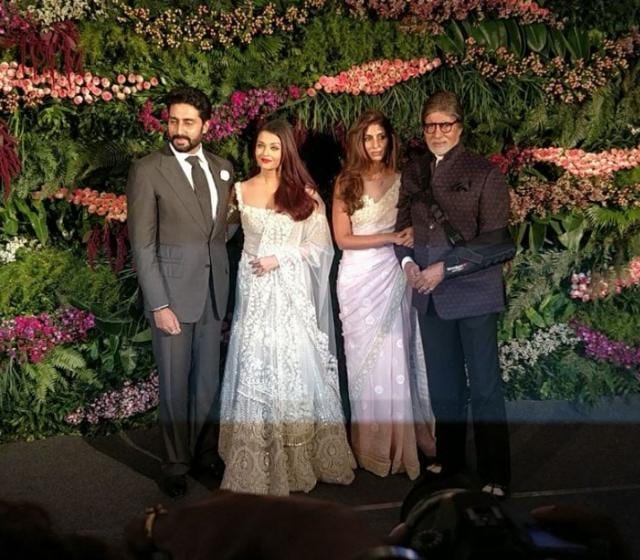 Veteran actor Amitabh Bachchan was snapped hand-in-hand with daughter Shweta Nanda, along with son Abhishek and daughter-in-law Aishwarya. (Instagram) Veteran actor Amitabh Bachchan was snapped hand-in-hand with daughter Shweta Nanda, along with son Abhishek and daughter-in-law Aishwarya. (Instagram)