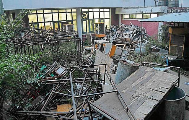 Scrap items lying scattered at boys hostel number 7, Panjab University, Chandigarh (Karun Sharma/HT) Scrap items lying scattered at boys hostel number 7, Panjab University, Chandigarh (Karun Sharma/HT)