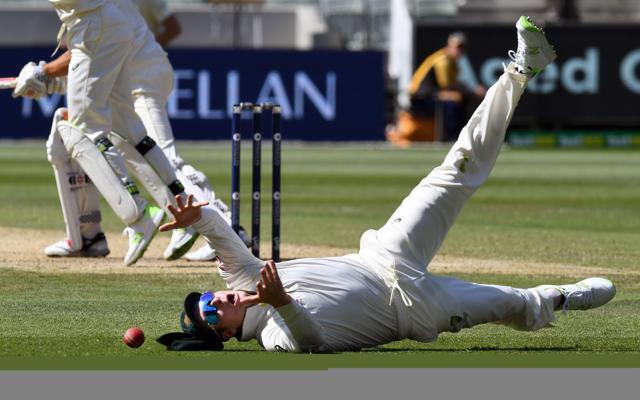 Australia's Steve Smith drops a catch from England batsman Alastair Cook on the second day of the fourth Ashes cricket Test match at the MCG on December 27, 2017. (AFP) Australia's Steve Smith drops a catch from England batsman Alastair Cook on the second day of the fourth Ashes cricket Test match at the MCG on December 27, 2017. (AFP)