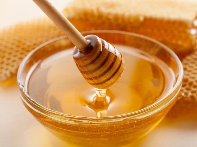 Organic honey is nature’s nectar that contains several vitamins, minerals and antioxidants to boost immunity levels to deal with winter allergies. (Shutterstock) Organic honey is nature’s nectar that contains several vitamins, minerals and antioxidants to boost immunity levels to deal with winter allergies. (Shutterstock)