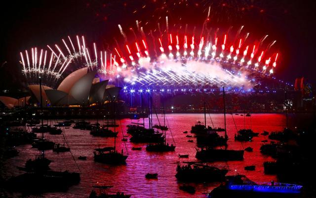 In Pics: 2018 New Year celebrations in India and across the world | World News - Hindustan Times