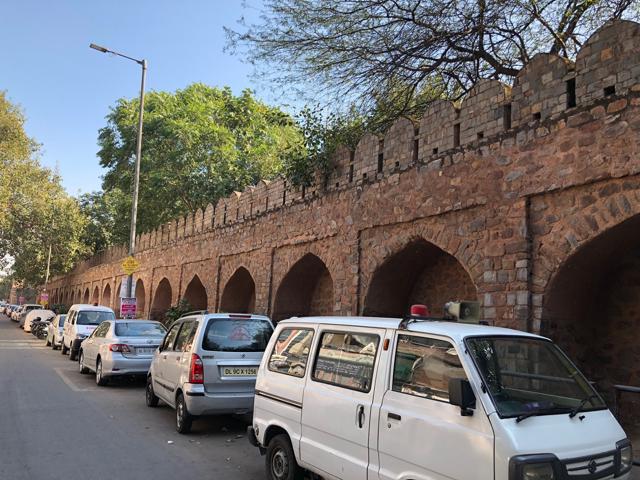 Delhiwale The Wall Of The Walled City Latest News Delhi Hindustan