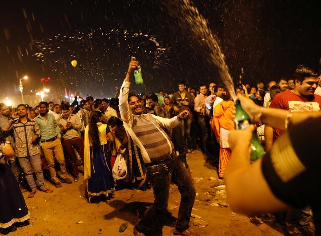 In Pics: 2018 New Year celebrations in India and across the world | World  News - Hindustan Times