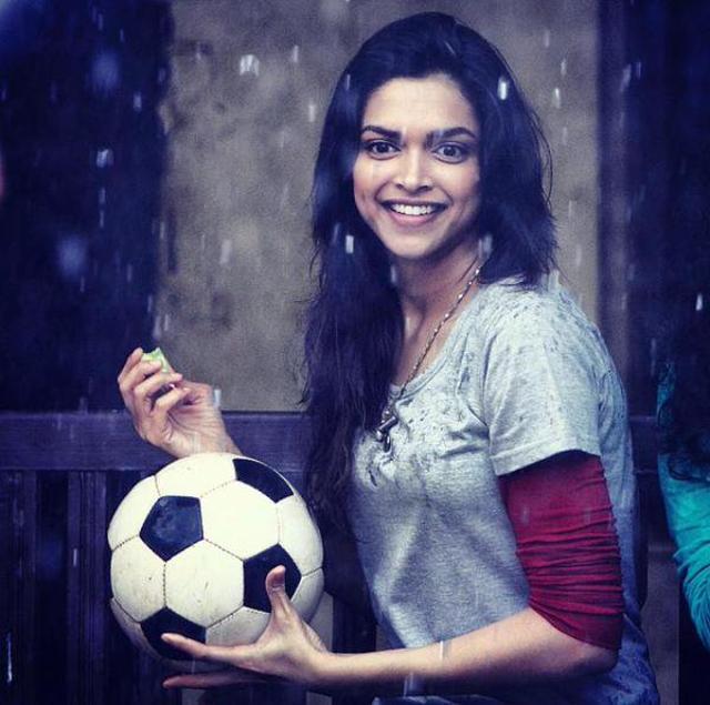 As Pinky Palkar in Lafangey Parindey. As Pinky Palkar in Lafangey Parindey.
