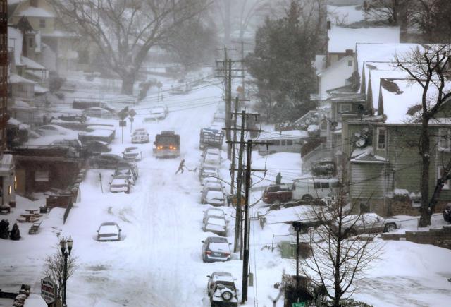 A resident clears snow from in front of his house on January 4, 2018 in Stamford, Connecticut. (AFP Photo) A resident clears snow from in front of his house on January 4, 2018 in Stamford, Connecticut. (AFP Photo)