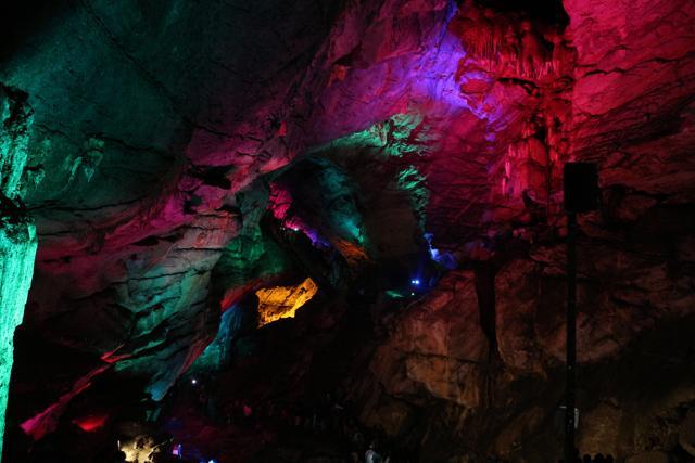 Located deep in the Earth in the Ananthagiri hills of the Valley, Borra caves are at a height of 800-1300 m from mean sea level and were discovered by a British geologist in 1807. Located deep in the Earth in the Ananthagiri hills of the Valley, Borra caves are at a height of 800-1300 m from mean sea level and were discovered by a British geologist in 1807.