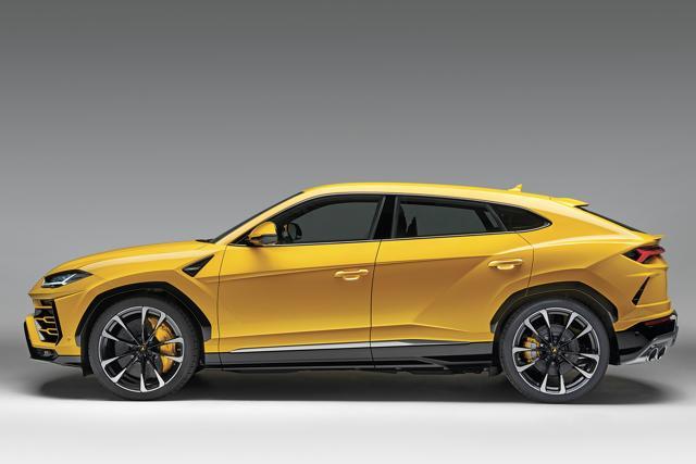 Lamborghini Urus: This Super SUV can do 0-100kph in 3.6 sec, hit a top speed of 305kph