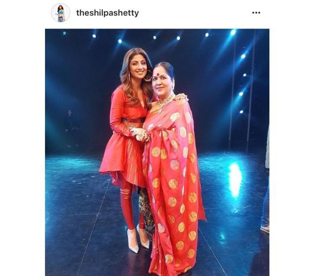 Shilpa’s embellished metallic Christian Louboutin pumps added some lavishness to her look that the rest of the outfit was lacking. (Instagram/ Shilpa Shetty Kundra) Shilpa’s embellished metallic Christian Louboutin pumps added some lavishness to her look that the rest of the outfit was lacking. (Instagram/ Shilpa Shetty Kundra)