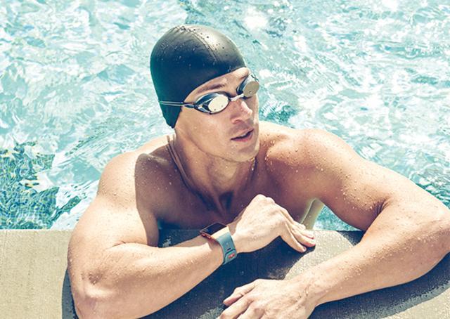 smart watch that counts swim laps