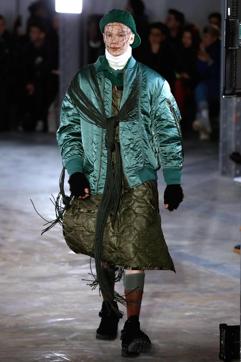 A model presents a creation for Facetasm during the men's Fashion Week for the Fall/Winter 2018-19 collection in Paris on January 17, 2018. (AFP) A model presents a creation for Facetasm during the men's Fashion Week for the Fall/Winter 2018-19 collection in Paris on January 17, 2018. (AFP)