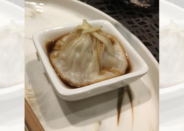 Dim sum come in many savoury flavours and can be hot, sour, sweet or spicy. Dim sum come in many savoury flavours and can be hot, sour, sweet or spicy.