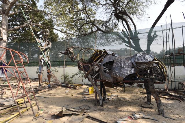 A sculpture titled ‘Rhino’ made out of engine, chassis and shocker of an old Skoda Octavia car. (Burhaan Kinu/HT PHOTO) A sculpture titled ‘Rhino’ made out of engine, chassis and shocker of an old Skoda Octavia car. (Burhaan Kinu/HT PHOTO)