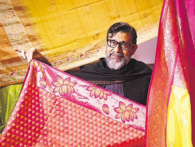 Saeedur Rahman, owner of Taj Estate, a retail and wholesale shop in Varanasi, feels the demand for Banarasi saris was at its peak between 1980 to 1992. What remains now is only 20 per cent of that market. (Raj K Raj/HT PHOTO) Saeedur Rahman, owner of Taj Estate, a retail and wholesale shop in Varanasi, feels the demand for Banarasi saris was at its peak between 1980 to 1992. What remains now is only 20 per cent of that market. (Raj K Raj/HT PHOTO)
