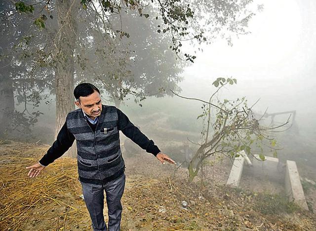 The spot in Budha Khera village where the body of the 15-year-old Dalit girl was found in Jind district. (Burhaan Kinu/HT) The spot in Budha Khera village where the body of the 15-year-old Dalit girl was found in Jind district. (Burhaan Kinu/HT)
