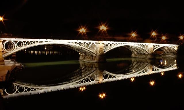 Puente de Isabel II. (Picture courtesy: Abhimanyu/Am Klicks) Puente de Isabel II. (Picture courtesy: Abhimanyu/Am Klicks)