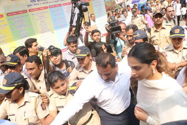 Deepika at Siddhivinayak in Mumbai. (IANS) Deepika at Siddhivinayak in Mumbai. (IANS)