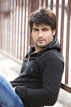 Actor Vivian Dsena. Actor Vivian Dsena.