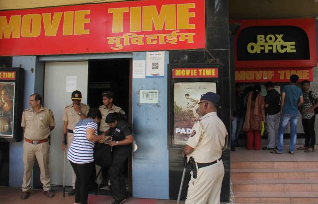 Tight security at Movie Time theatre in Dahisar on Thursday as ‘Padmaavat’ releases. (Pramod Thakur/ HT Photo) Tight security at Movie Time theatre in Dahisar on Thursday as ‘Padmaavat’ releases. (Pramod Thakur/ HT Photo)