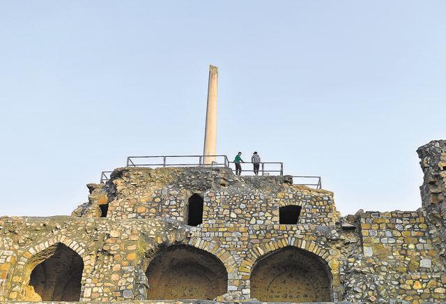 With an Ashokan pillar, Firuzabad spread from Purana Qila to the Ridge toward the north and extended till Raziya Sultana’s grave at Turkman Gate. (Ravi Choudhary/HT Archive) With an Ashokan pillar, Firuzabad spread from Purana Qila to the Ridge toward the north and extended till Raziya Sultana’s grave at Turkman Gate. (Ravi Choudhary/HT Archive)