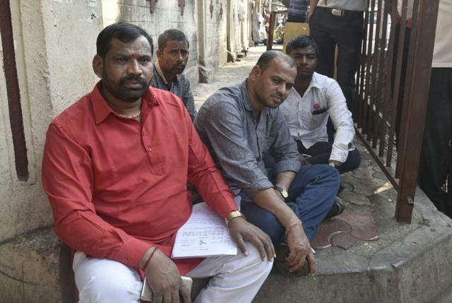 Narendra Patil sitting outside JJ hospital on Monday. (Anshuman Poyrekar/HT Photo) Narendra Patil sitting outside JJ hospital on Monday. (Anshuman Poyrekar/HT Photo)