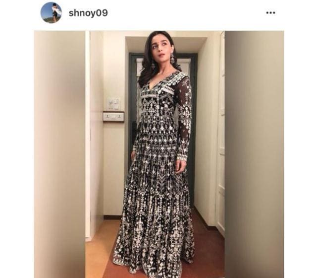 Alia’s black and ivory ensemble featured subtle gold detailing, a dramatic flare and full-length sheer sleeves. (Instagram/ shnoy09) Alia’s black and ivory ensemble featured subtle gold detailing, a dramatic flare and full-length sheer sleeves. (Instagram/ shnoy09)
