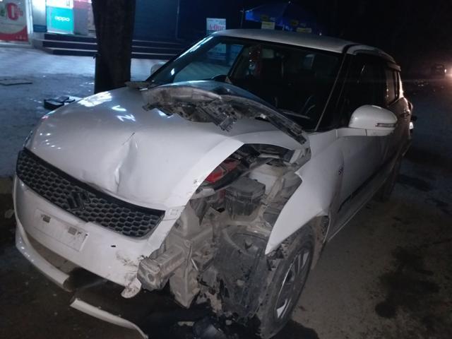 The accused had rammed thier vehicle into this private car in which policemen were giving them a chase. (HT Photo) The accused had rammed thier vehicle into this private car in which policemen were giving them a chase. (HT Photo)