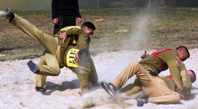 Combat training. (Subhankar Chakraborty/HT Photo) Combat training. (Subhankar Chakraborty/HT Photo)