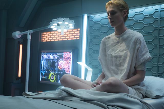 Midway through the movie, The Cloverfield Project rips a page right out of Alex Garland’s book and turns into Sunshine. (Netflix) Midway through the movie, The Cloverfield Project rips a page right out of Alex Garland’s book and turns into Sunshine. (Netflix)