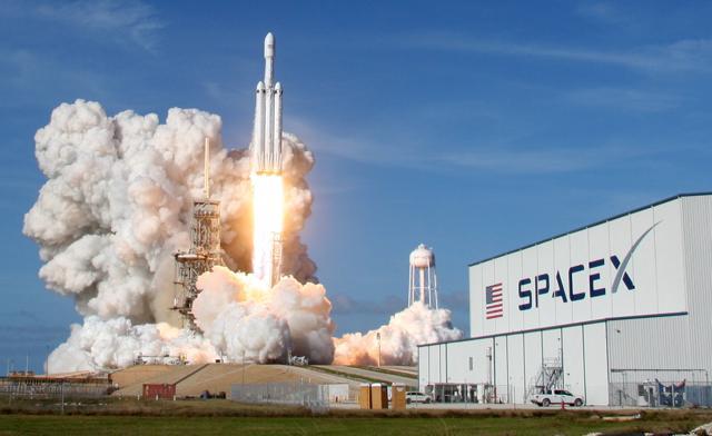 A SpaceX Falcon Heavy rocket lifts off from historic launch pad 39-A at the Kennedy Space Center in Cape Canaveral, Florida, on February 6, 2018. (Reuters) A SpaceX Falcon Heavy rocket lifts off from historic launch pad 39-A at the Kennedy Space Center in Cape Canaveral, Florida, on February 6, 2018. (Reuters)