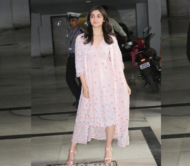 Alia Bhatt stuns in a pink ethnic dress, know its price