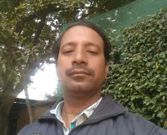 Mohammed Shahid, a delivery executive, says that he always tells his wife that she is a special person, and that something special has to be done to mark Valentine’s Day. Mohammed Shahid, a delivery executive, says that he always tells his wife that she is a special person, and that something special has to be done to mark Valentine’s Day.