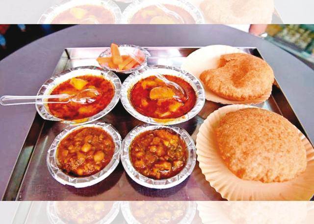 Kachori-alu at Tea Junction in Kolkata Kachori-alu at Tea Junction in Kolkata