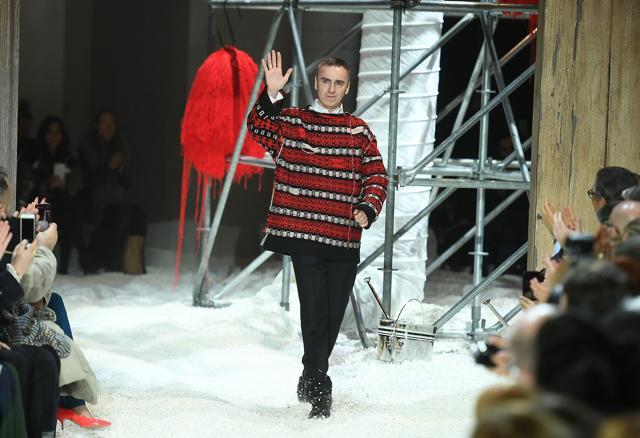 Fashion Designer Raf Simons walks the runway for Calvin Klein. The vast majority of Calvin Klein’s nuclear winter style collection featured long skirts, necks and hair covered, bodies sheathed in baggy clothes. (AFP) Fashion Designer Raf Simons walks the runway for Calvin Klein. The vast majority of Calvin Klein’s nuclear winter style collection featured long skirts, necks and hair covered, bodies sheathed in baggy clothes. (AFP)