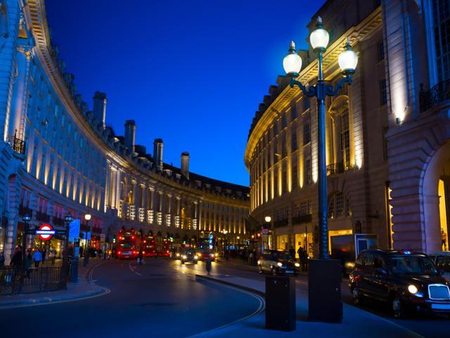 Piccadilly Circus (Shutterstock) Piccadilly Circus (Shutterstock)