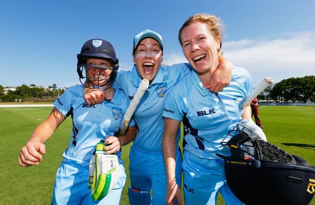 Alyssa Healy , Ellyse Perry and Alex Blackwell celebrate during the WNCL Final match between Queensland and New South Wales at Allan Border Field on December 3, 2016 in Brisbane. (Getty Images) Alyssa Healy , Ellyse Perry and Alex Blackwell celebrate during the WNCL Final match between Queensland and New South Wales at Allan Border Field on December 3, 2016 in Brisbane. (Getty Images)