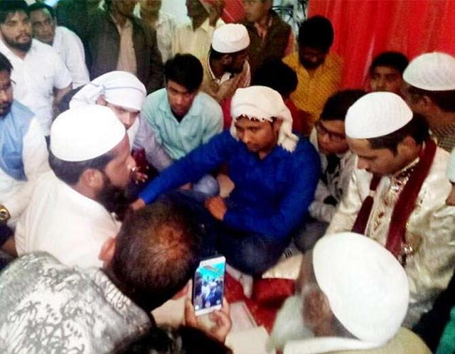 The two marriage ceremonies taking place at the banquet hall situated on Rohtak road. (HT Photo) The two marriage ceremonies taking place at the banquet hall situated on Rohtak road. (HT Photo)