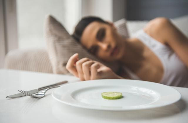 Do your best to ignore their emotional outreach post-break-up. ’ (Shutterstock) Do your best to ignore their emotional outreach post-break-up. ’ (Shutterstock)
