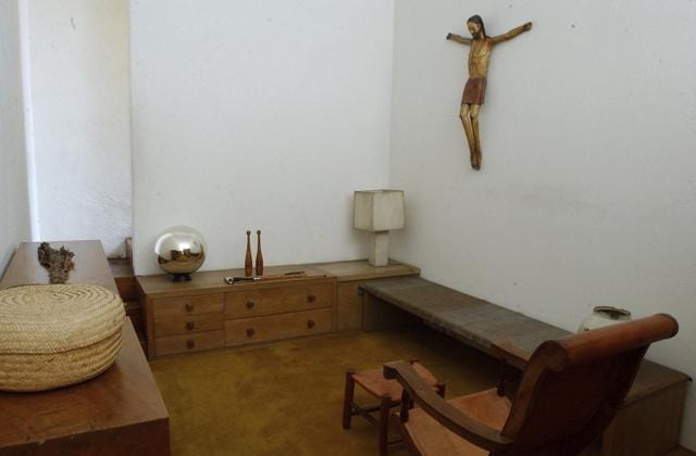 A figure of Christ dominates this room in architect Luis Barragan's home in Mexico City. (AP) A figure of Christ dominates this room in architect Luis Barragan's home in Mexico City. (AP)