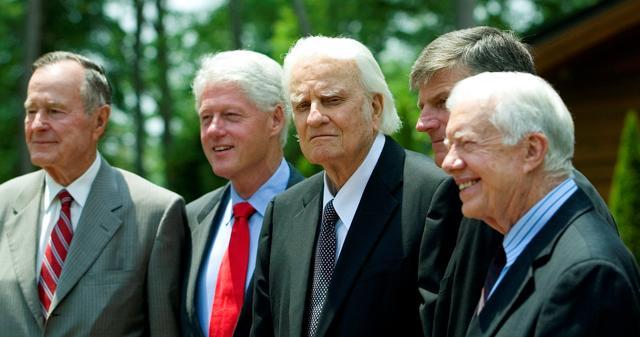 (From left to right) Former US presidents George HW Bush and Bill Clinton, evangelist Billy Graham, Franklin Graham, and Jimmy Carter, another former US president, at the Billy Graham Evangelistic Association in Charlotte, North Carolina in May 2007. (Reuters)