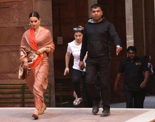 Kangana Ranaut during shooting for Manikarnika at Junagarh Fort in Bikaner on Feb 21. (IANS) Kangana Ranaut during shooting for Manikarnika at Junagarh Fort in Bikaner on Feb 21. (IANS)