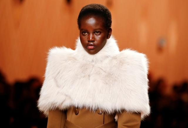 A model presents a creation from the Fendi Autumn/Winter 2018 collection. (REUTERS/Tony Gentile)