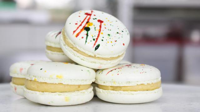 Thandai Macaron (The Chocolate Spoon)