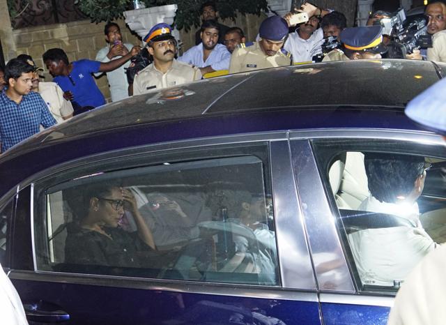 Rani Mukerji arrives at Anil Kapoor’s house to pay her respects to the family after Sridevi’s death. (HT Photo/Prodip Guha) Rani Mukerji arrives at Anil Kapoor’s house to pay her respects to the family after Sridevi’s death. (HT Photo/Prodip Guha)
