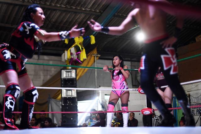 War Of Sexes Mexican Women Wrestlers Face Sexism And Criticism For 7757