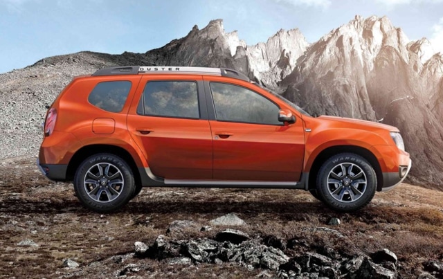 Renault slashes Duster prices by over<span class='webrupee'>₹</span>1 lakh; petrol variant starts at<span class='webrupee'>₹</span>7.95 lakh