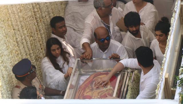 Mumbai: Producer Boney Kapoor accompany the body of late actor Sridevi to the Vile Parle Seva Samaj Crematorium and Hindu Cemetery for cremation in Mumbai on Feb 28, 2018. (IANS) Mumbai: Producer Boney Kapoor accompany the body of late actor Sridevi to the Vile Parle Seva Samaj Crematorium and Hindu Cemetery for cremation in Mumbai on Feb 28, 2018. (IANS)