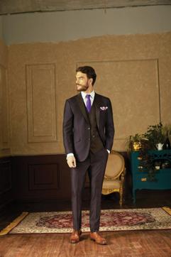 CREYATE is all about ultraviolet, from casual wear to dapper blazers. CREYATE is all about ultraviolet, from casual wear to dapper blazers.