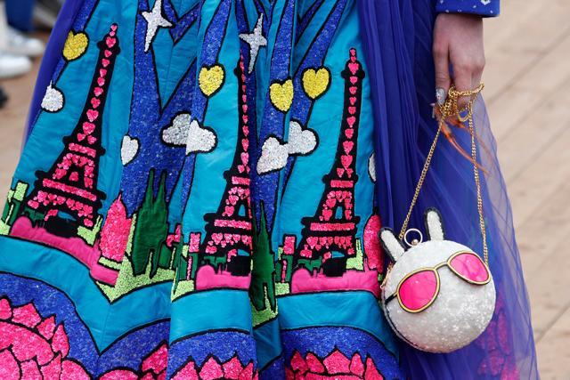 A model presents a creation by Manish Arora during the 2018/2019 fall/winter collection fashion show on Thursday in Paris. (REUTERS) A model presents a creation by Manish Arora during the 2018/2019 fall/winter collection fashion show on Thursday in Paris. (REUTERS)