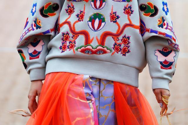 A model presents a creation by Manish Arora during the 2018/2019 fall/winter collection fashion show on Thursday in Paris. (AFP) A model presents a creation by Manish Arora during the 2018/2019 fall/winter collection fashion show on Thursday in Paris. (AFP)
