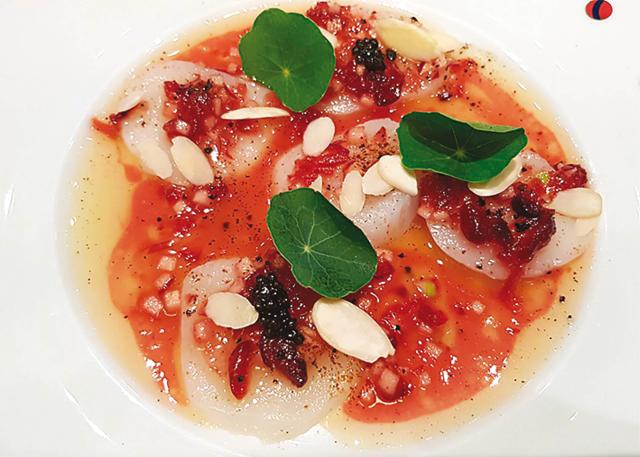 Lime marinated Hokkaido scallops at Le Cirque Lime marinated Hokkaido scallops at Le Cirque